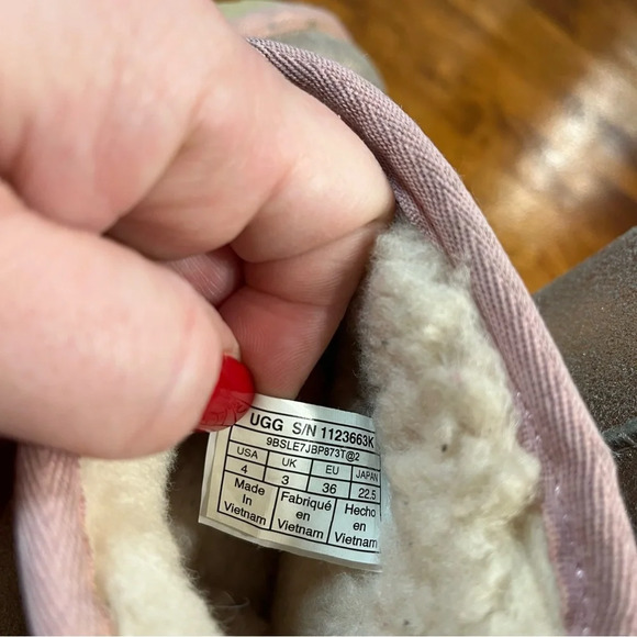 Ugg Pink Sparkle Classic boot size 4 girls - Picture 8 of 8